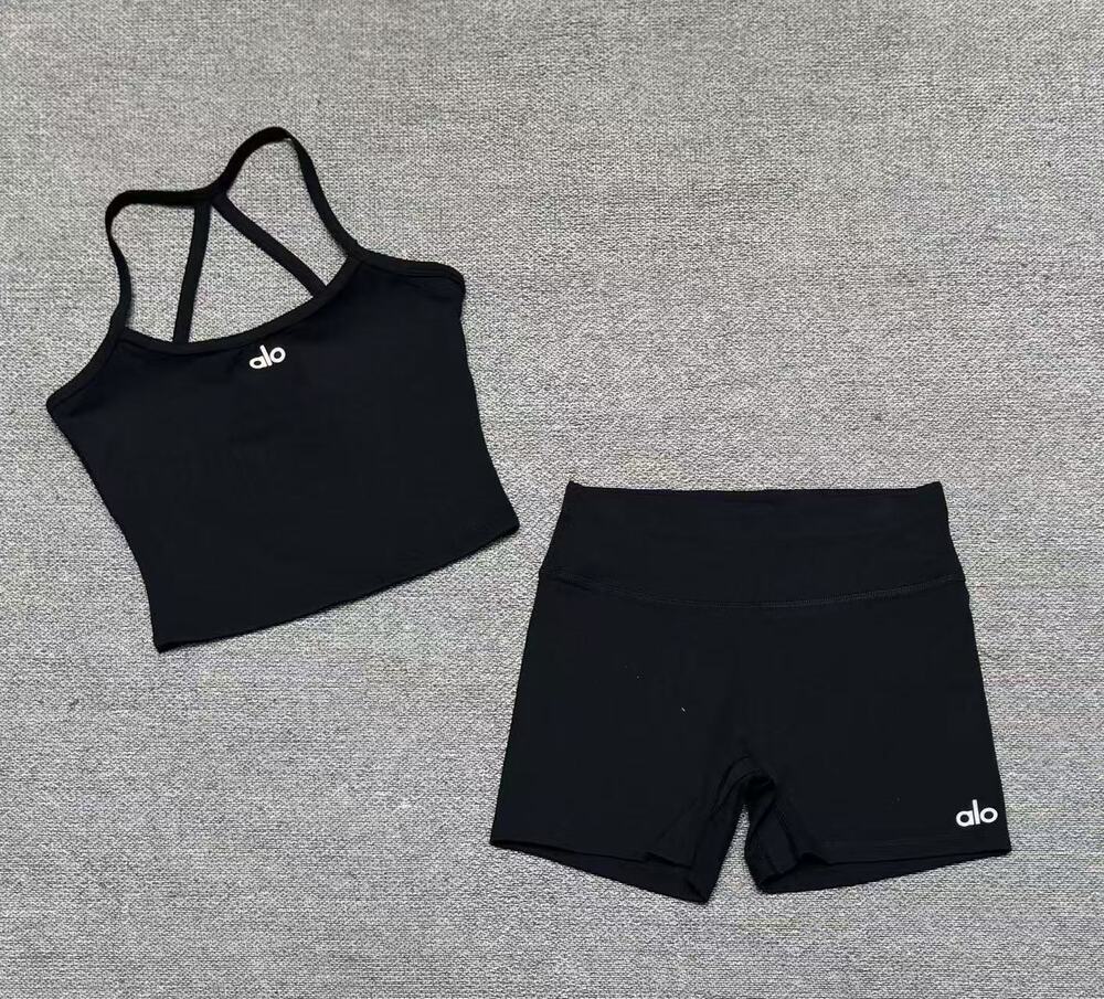Alo Yoga Workout Set Shorts